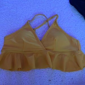 SHEIN bikini top. great condition, never worn. size small